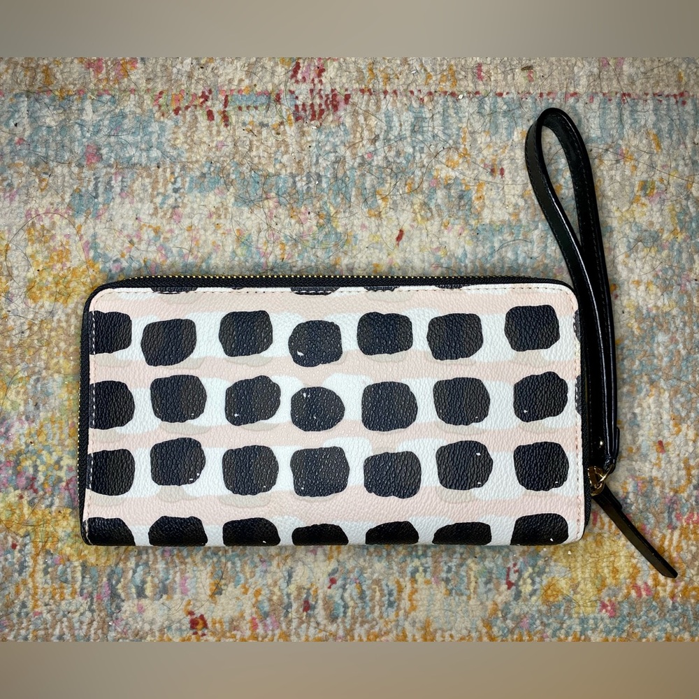 Kate Spade Wristlet with 4 compartments and credit card holder - Picture 2 of 9